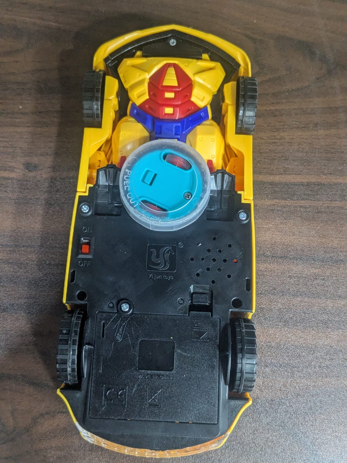 2-in-1 Transforming Robot Car Toy with Lights & Music – Battery Operated Auto Deformation Racing Car for Kids